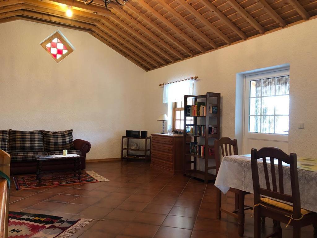 Casa Do Pedro E Da Marina Pensionat Lomba  Eksteriør billede